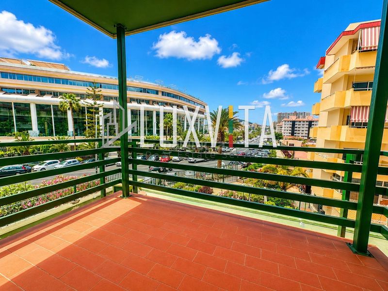Foto c00e0c94-f355-4fae-9196-b419e1c8eae7. Apartament amb aparcament piscina a Los Cristianos Arona