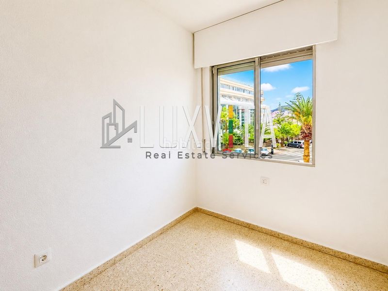 Foto cc495c5c-f476-4f8d-b928-47ff778e2482. Apartament amb aparcament piscina a Los Cristianos Arona