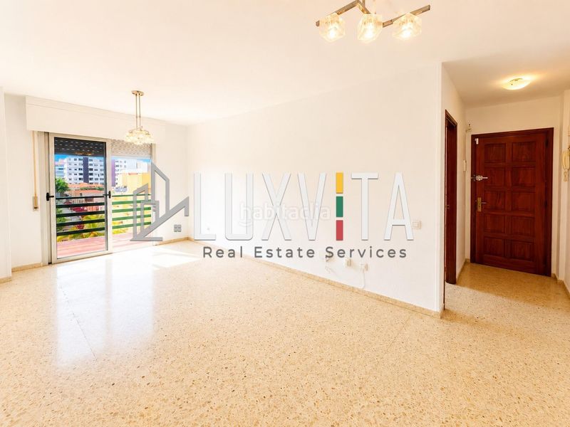 Foto e97e2726-5216-4273-894e-7a12d609b842. Apartament amb aparcament piscina a Los Cristianos Arona