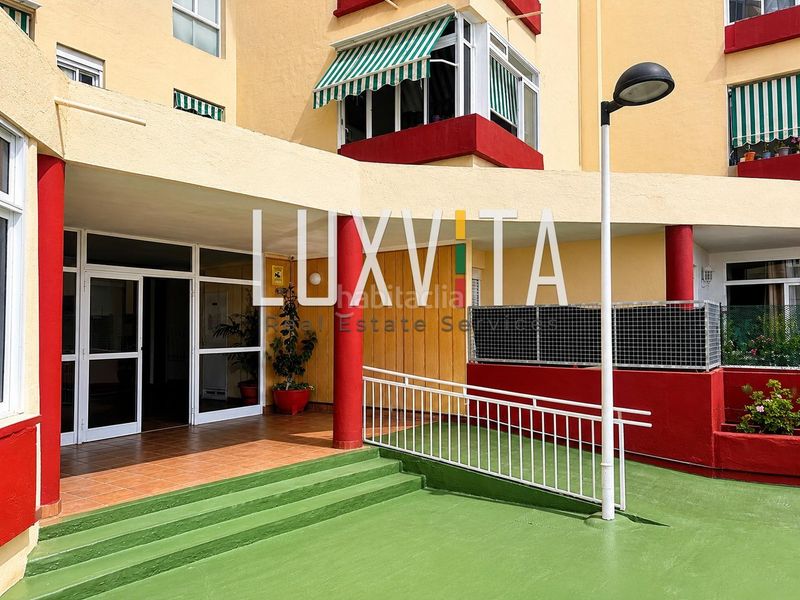 Foto 3607a5a2-dda0-4be5-bbf1-8bfa61ec231e. Apartament amb piscina a Playa Fañabé Alto Adeje