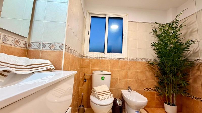 Foto 40b1381c-546f-47fa-8c28-be180969bec9. Casa adossada amb aparcament piscina a Palm - Mar Arona