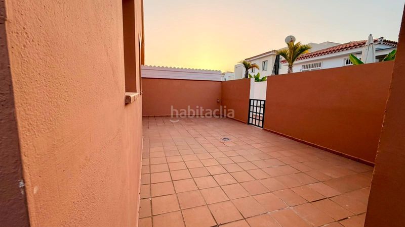 Foto 5881e28e-4fd0-4325-9003-8d170dad32a7. Casa adossada amb aparcament piscina a Palm - Mar Arona