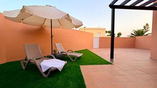 Semi detached house  Avenida arenita la. Exclusivo adosado reformado en palm mar, arona  650,000