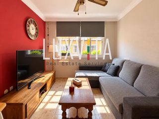 Piso en Las Rosas. Amplio piso residencial de 2 dormitorios con garaje y trastero