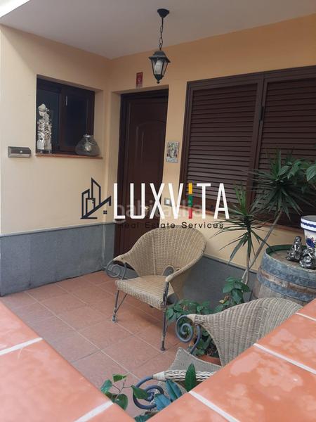 Foto 48ca3c6a-a3fd-4b35-949d-94aade7b3031. Maison jumelée dans calle del cardón 5 dans Playa Fañabé Alto Adeje