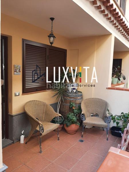 Foto f072c57e-9d13-4f1b-b415-2b5ca44acedf. Maison jumelée dans calle del cardón 5 dans Playa Fañabé Alto Adeje