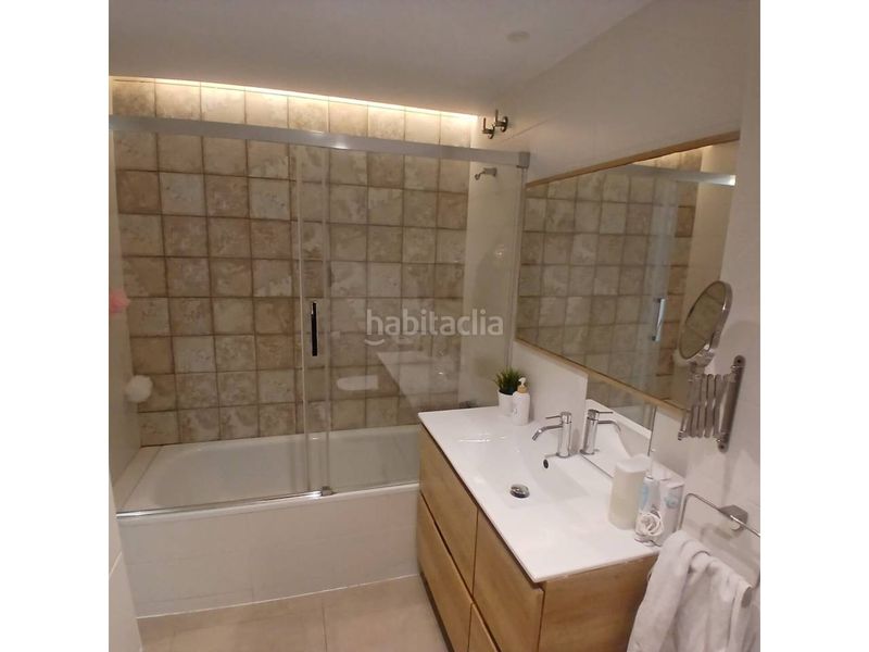 Foto 2b9b43ff-abd7-4605-a478-6279cce35612. Casa amb calefacció aparcament a Ca n'Aurell Terrassa