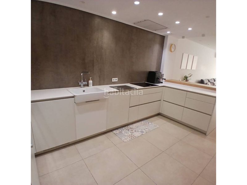 Foto b74bb6c4-732b-4049-a52f-d2fc1e3390e0. Casa amb calefacció aparcament a Ca n'Aurell Terrassa