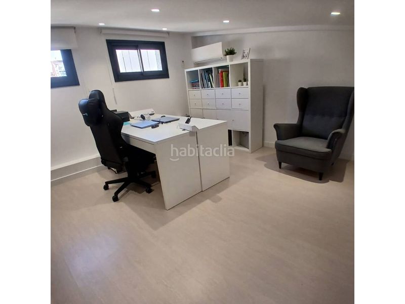 Foto ed310aee-06dc-4234-a5dc-88cd369424c1. Casa amb calefacció aparcament a Ca n'Aurell Terrassa