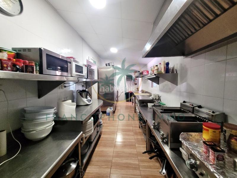 Foto fcb8d5e3-6bbd-4b96-83ba-4db2f60a2329. Local comercial en carrer rap 3 restaurante totalmente equipado apartamento de 2 habitaciones a 350m de la playa en Dénia