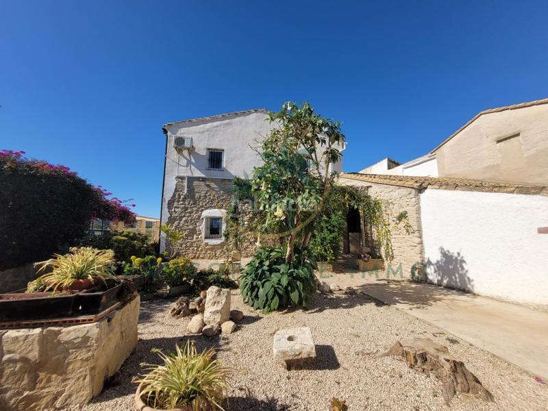 Foto f76cbab7-c449-4ee5-8c40-eda64b9bba03. Haus in partida sant josep in Oliva pueblo Oliva