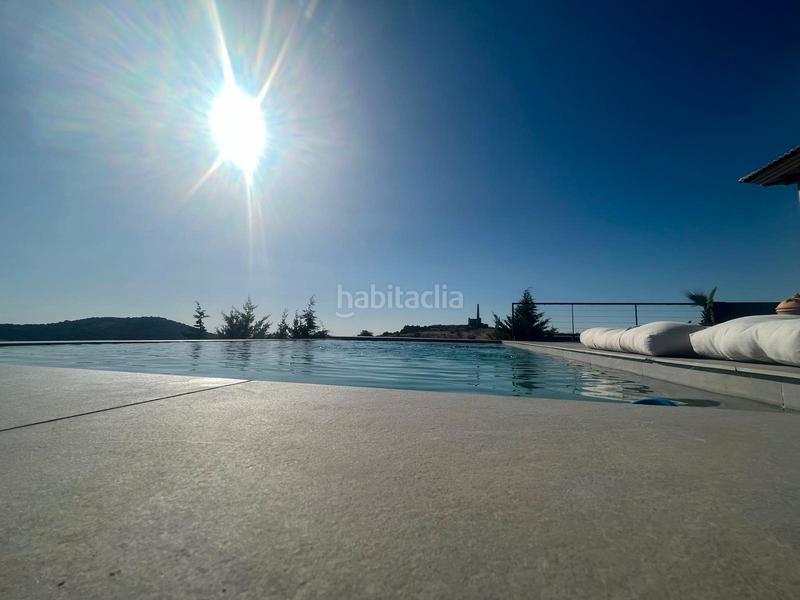 Foto 1ef2210c-df92-4008-a1d3-6921498c4a25. Chalet de diseño en Ruta de la Plata Cáceres