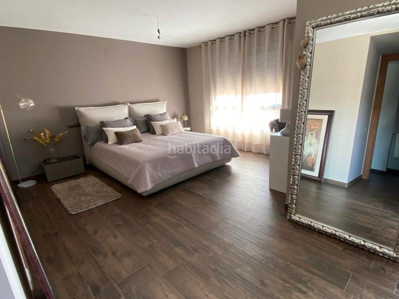 Foto c4ac81d4-2f21-4f52-84a0-055f2d1b3bf7. Chalet de diseño en Ruta de la Plata Cáceres