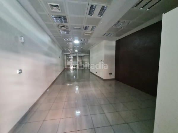 Foto 8635aeb5-6ab2-4c51-a1bb-d8878807e912. Local comercial a Rambla Ferran Lleida