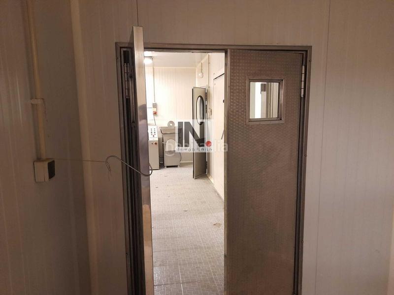 Foto 4b026a90-f271-43c0-a448-079bc5e8fcc9. Lloguer local comercial a Pardinyes Lleida