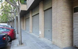 Business premise  Manuel gaya i tomàs. Conjunto de 3 locales en venta