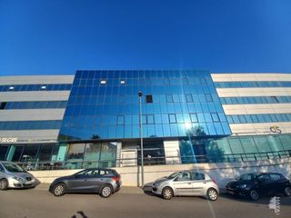 Oficina  De llorenç agustí claveria. Oficina con ascensor y parking