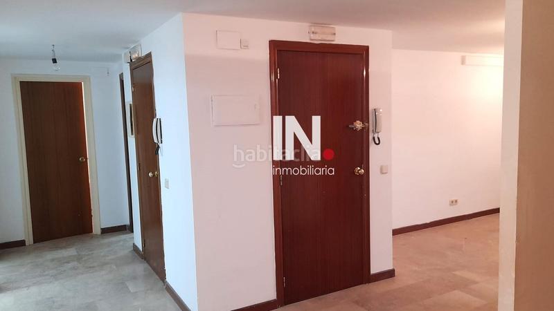 Foto 93bd684d-7f9e-4b3f-b50b-a5367f8798ae. Alquiler local comercial entresuelo de alquiler en la zona alta en Lleida