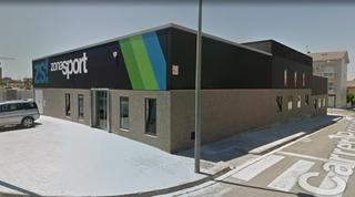 Nau industrial  President tarradelles. Antiguo gimnasio en venta en cervera