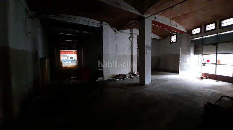 Foto 4153b168-8594-4c57-bfef-a9d122ded4d5. Alquiler local comercial en de l'anselm clavé 37 alquiler local comercial esquinero en Lleida