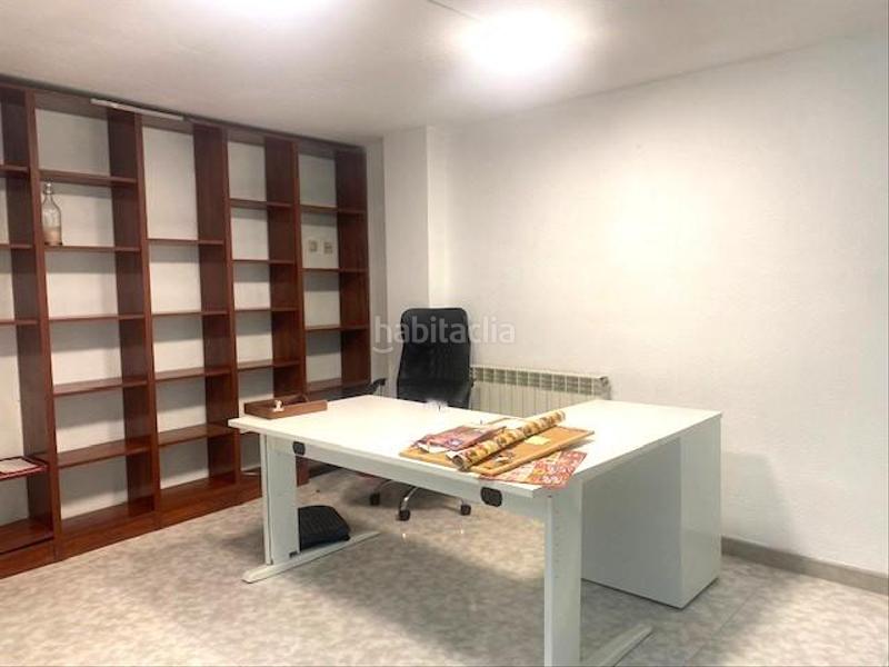 Foto e584c39d-ad15-41c5-af48-2b81f2e58e4a. Oficina altillo comercial en venta en Instituts-Universitat Lleida