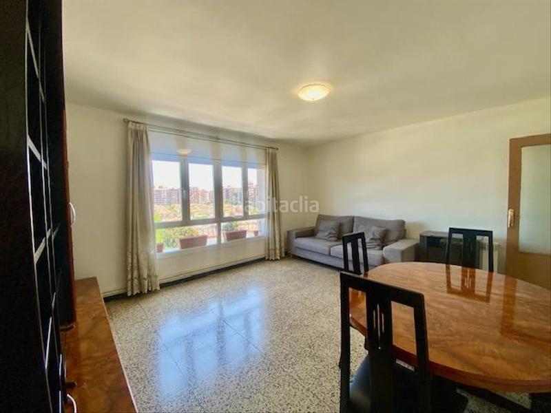 Foto 1512e05b-ddc4-49d1-9a05-bfdea7a0cf23. Pis amb calefacció a Joc de la Bola - Camps d'Esports Lleida