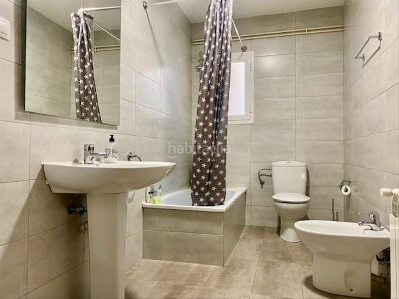 Foto ed7d08e4-6a8a-453f-a55d-be636c464e74. Pis amb calefacció a Joc de la Bola - Camps d'Esports Lleida