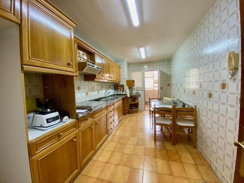 Foto c742c03c-2ff2-4139-b934-9722e9024b4c. Piso  céntrico con terraza, parking y traster zona paseo de ronda en Lleida