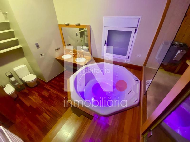Foto 39a6490e-f318-4330-8607-fb87f39bd89e. Ático atico centrico con terraza en Centre Històric Lleida