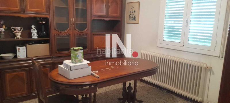 Foto b9f13ffc-ce2f-43e2-b007-b7b723a581e6. Reihenhaus mit heizung parking in Magraners Lleida