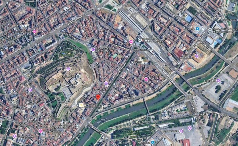 Foto 46b4183c-6b0c-4fd8-899e-a6b7c1fcb0bd. Local comercial a Centre Històric Lleida