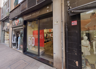 Locale commerciale in Sant antoni 32. Local en rentabilidad alquilado a 2000  mes mas gastos