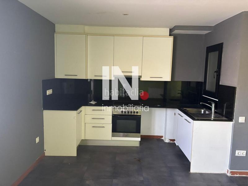 Foto 496070c8-68c7-43d7-9c07-630f0c91884e. Zweistöckige wohnung mit heizung in Rambla Ferran Lleida