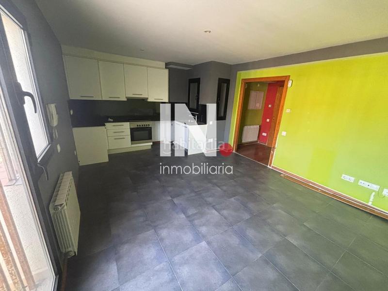 Foto e3d4caa1-4fa5-45ba-9e04-6813870130a6. Zweistöckige wohnung mit heizung in Rambla Ferran Lleida