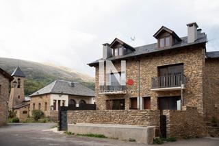 Maison jumelée à Sort. Casa en venta en pujalt  descubre tu nuevo hogar!