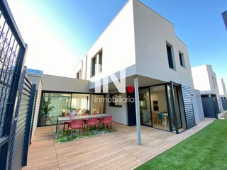 Maison  Baldomer gili i roig. Exclusividad y vanguardia en una zona privilegiada su casa de nu