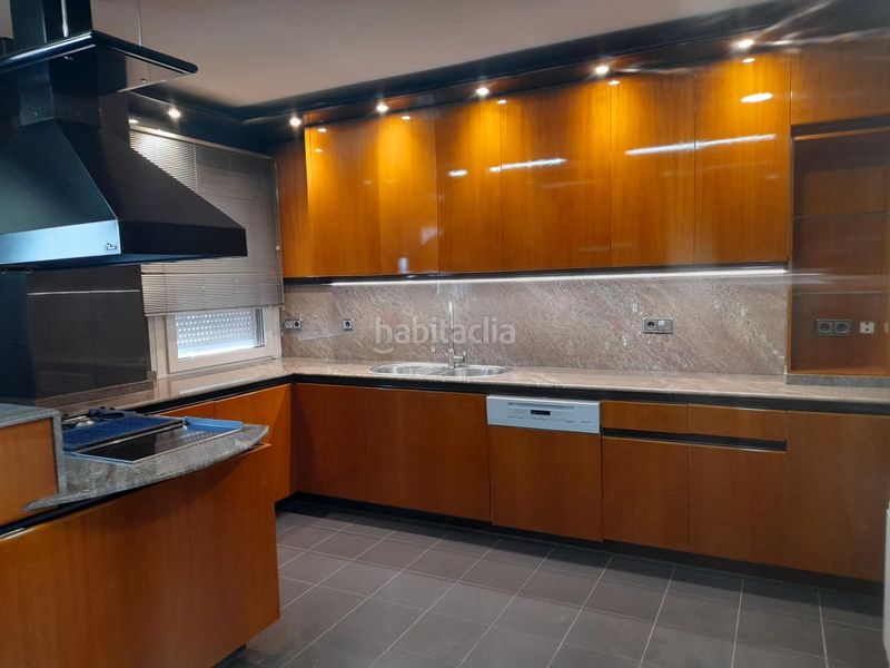 Foto 28d56ee0-15f4-49a0-9bb3-1cec8012399b. Dúplex amb calefacció aparcament a Instituts-Universitat Lleida