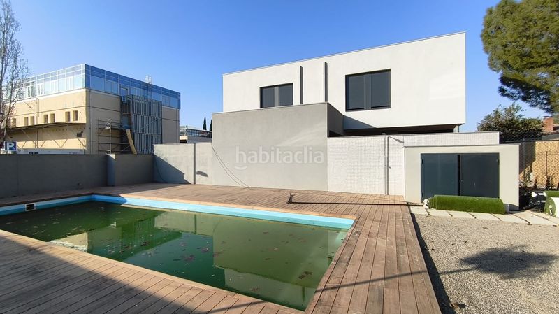 Foto 058e424b-07f9-4f32-8619-0b95e50098fa. Xalet 291m<sup>2</sup> amb calefacció aparcament piscina a Ciutat Jardí Lleida