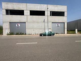 Lloguer Nau industrial a De la tramontana 40. Nave diafana 1200 m2  entrega en 3045 dias   agua y luz