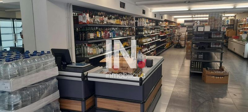 Foto 572e5198-9961-4649-bcee-af8301927a74. Local comercial a Joc de la Bola - Camps d'Esports Lleida