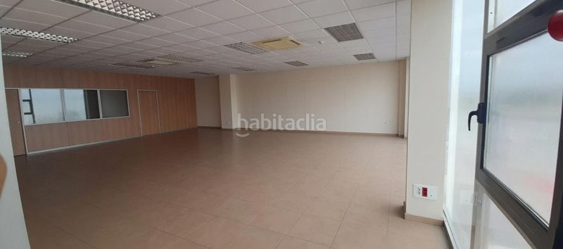 Foto 2974d150-8e41-4992-a2d9-146dd71e18c1. Nave industrial oportunidad única! nave industrial en polígono dels frares lista para entrar en Lleida