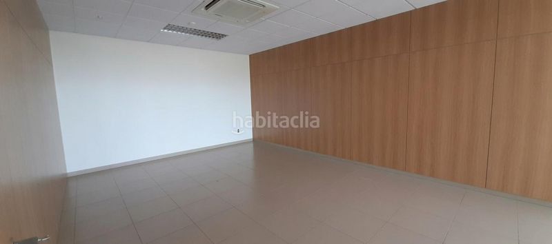 Foto c3ce8577-979b-4122-9d7b-b77a026a07a1. Nave industrial oportunidad única! nave industrial en polígono dels frares lista para entrar en Lleida