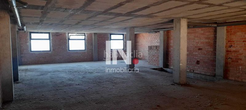 Foto bfdb375a-ab2b-4456-bd7b-76602a02ae02. Local comercial a Rosselló