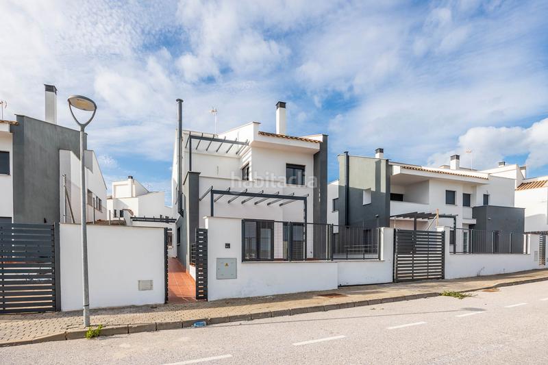 Foto af466368-a73b-47ee-b93a-92750c57b2d2. Chalet en calle majuelo 14 maravilloso chalet independiente en Las Pajanosas en Guillena