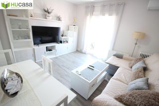 Rent Flat in Santa María de Benquerencia. Oportunidad  polígono,  vivienda reformada con parking, 2 dorm.,