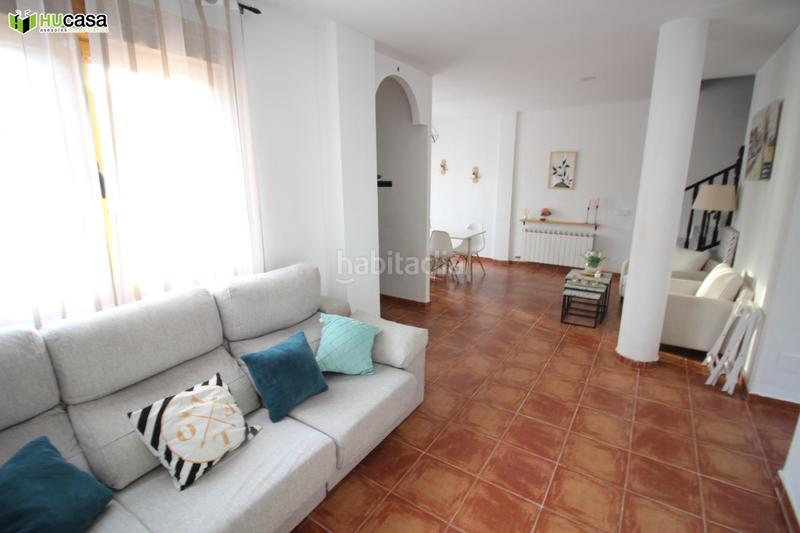 Foto ed17cb3e-22c4-4e93-abba-8e76761e8742. Casa a schiera con riscaldamento parcheggio in Azucaica Toledo