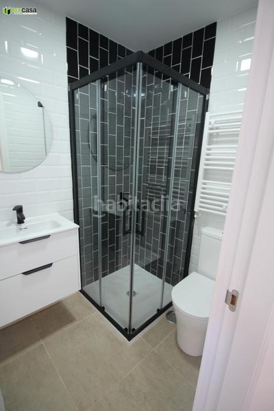 Foto 320464c4-30a4-4297-894b-52db6b02fb9b. Casa adossada amb calefacció aparcament a Polán