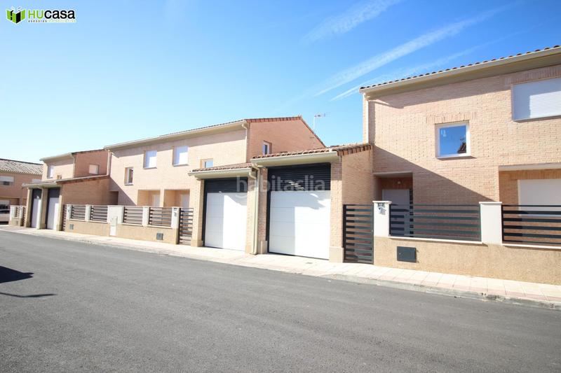 Foto 841407a2-d84a-4d2c-bee1-9479d7618ff6. Casa adossada amb calefacció aparcament a Polán