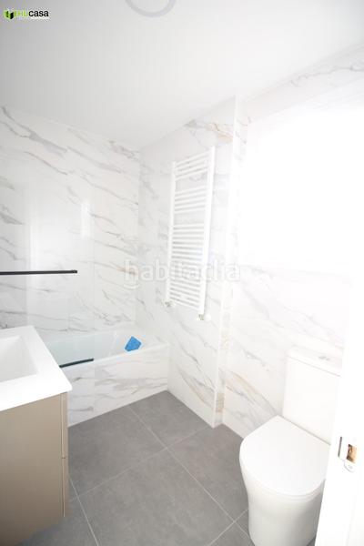 Foto f0465148-350d-40d5-b5a1-c10bbd741c6b. Casa adossada amb calefacció aparcament a Polán