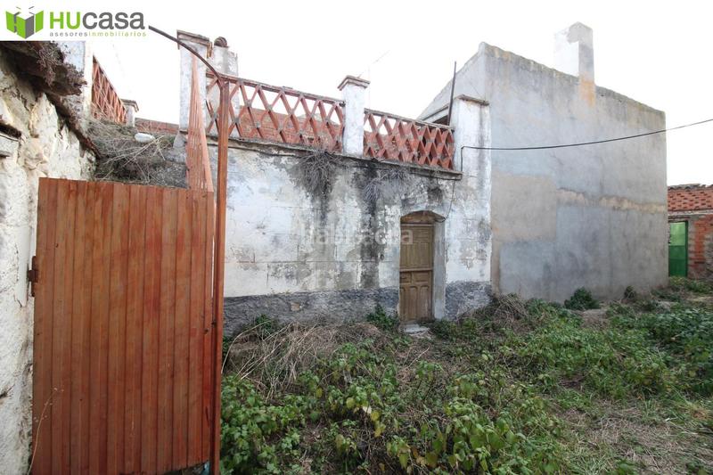 Foto 376c7c85-36dd-4320-af5e-fd71d9178848. Casa oportunidad!! 2 casas en patio compartido, infinitas posibilidades 50.000!! en Menasalbas